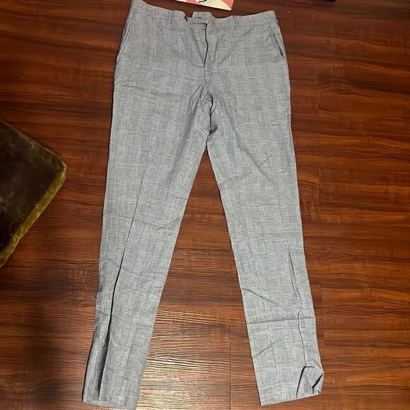Mens Skinny Fit Gray Plaid Pant - Skinny Leg - NEW - Size 31W 32L - Picture 1 of 5